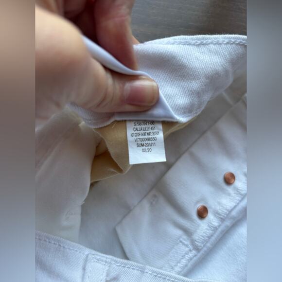 Old Navy Womens 14 White Button Fly Boyfriend Cut Off Denim Shorts 90's Festival - Picture 7 of 8